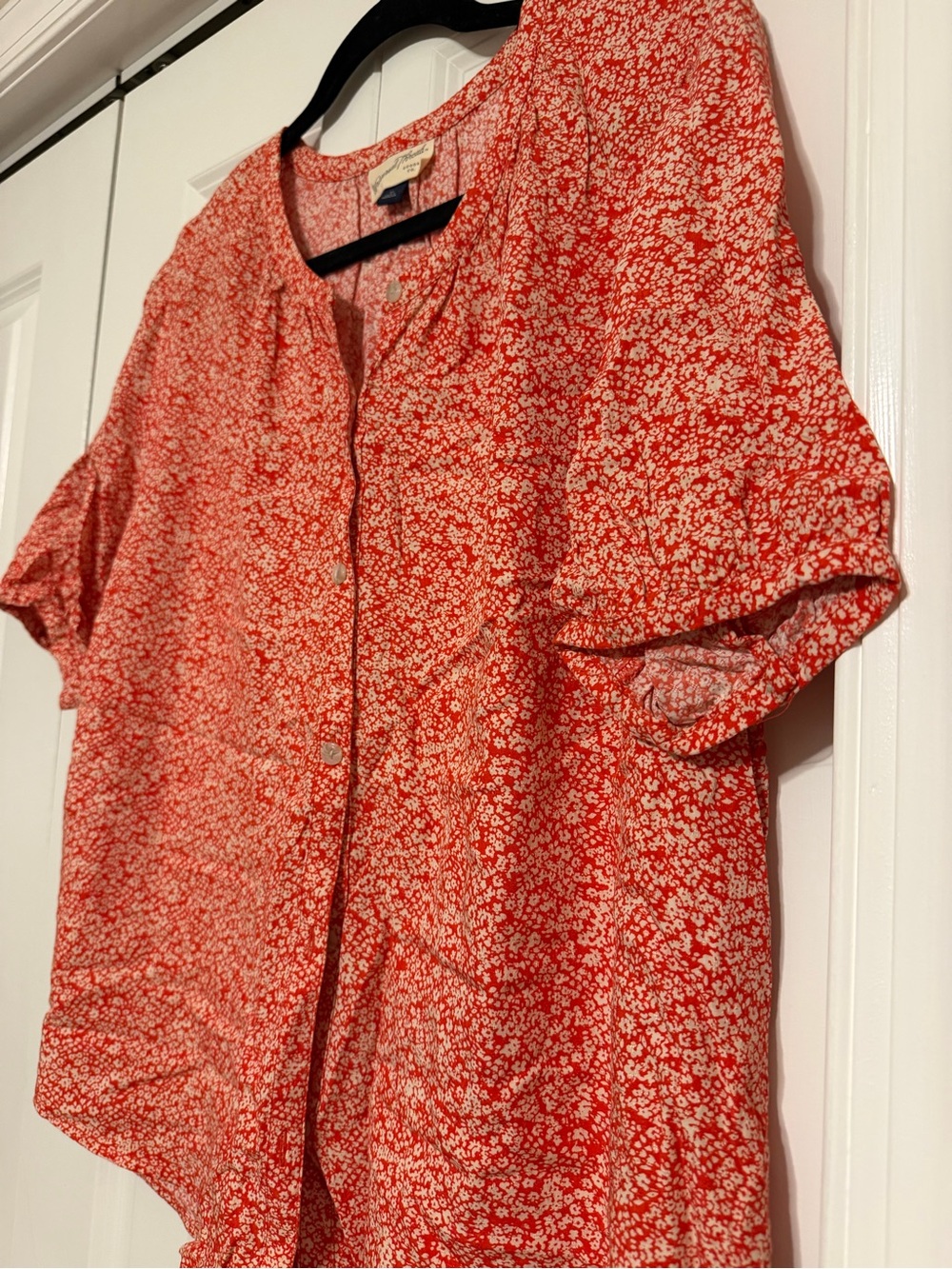 Universal Thread Red Floral Split-Neck Button Blouse - Picture 3 of 6